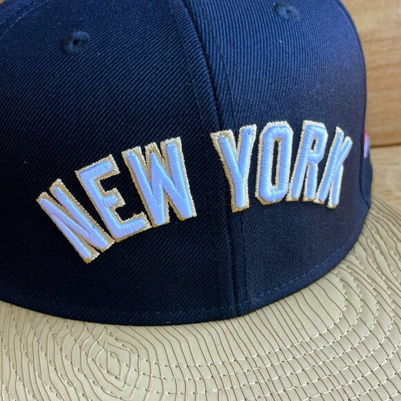 MITCHELL & NESS NEW YORK YANKEES MLB TOPPS COLLAB FAUX WOOD BILL HAT Blue NEW - Picture 2 of 7